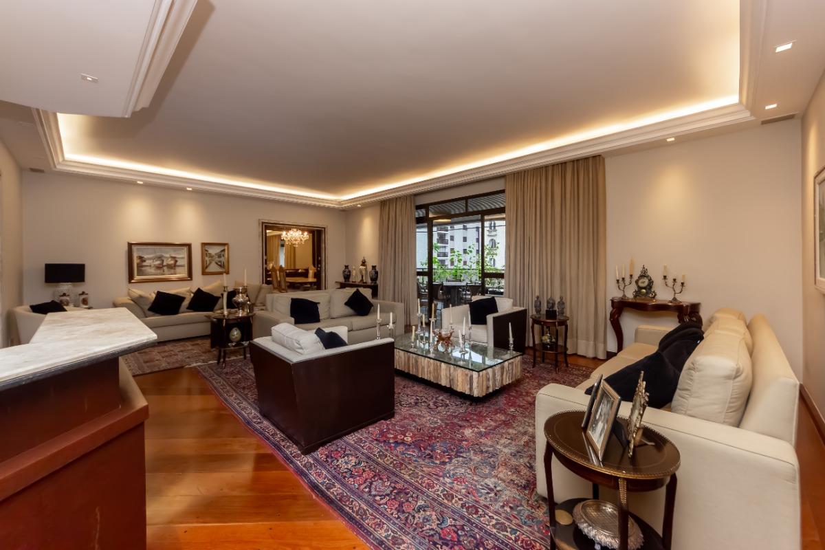 Apartamento —