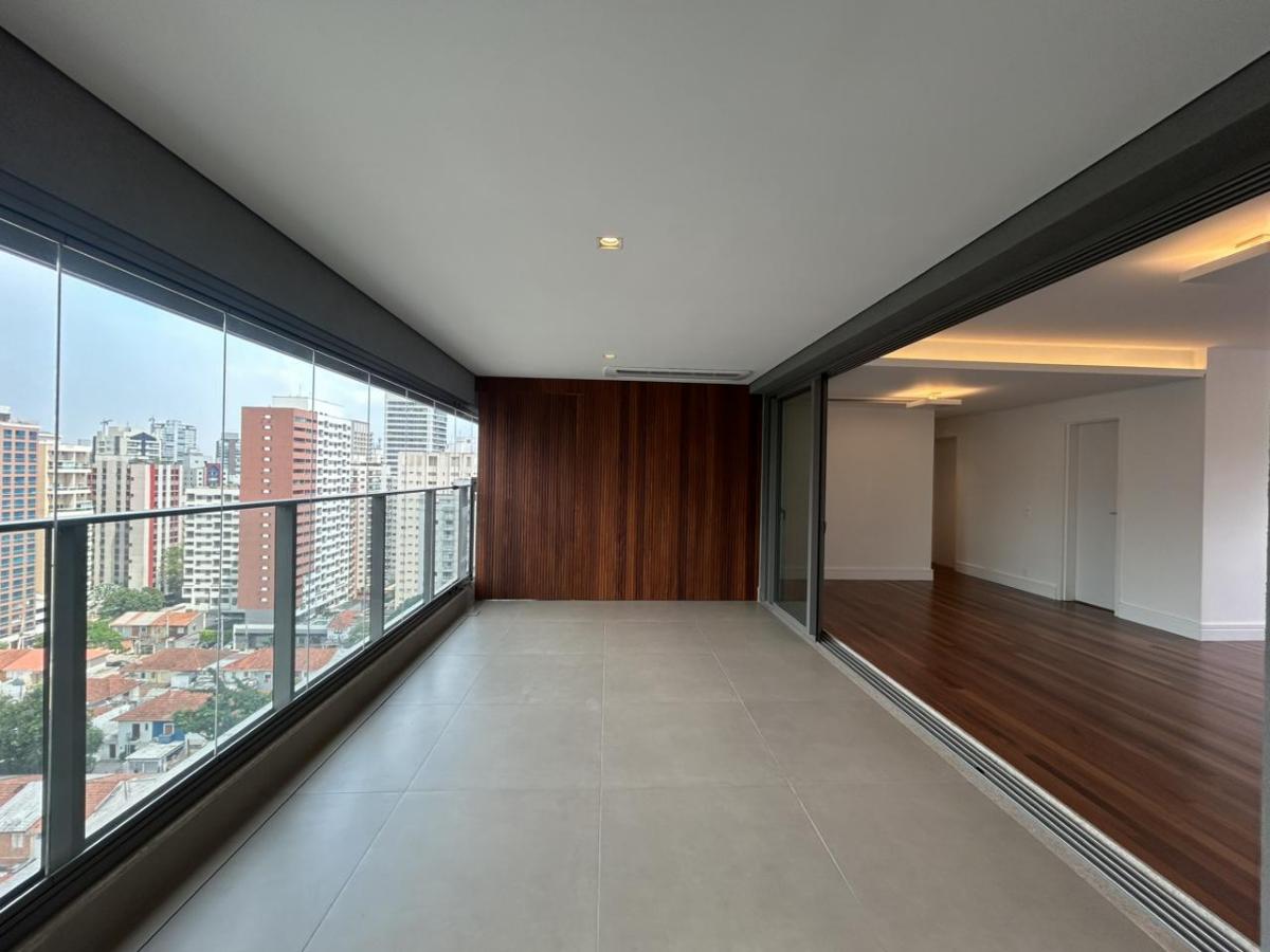 Apartamento —